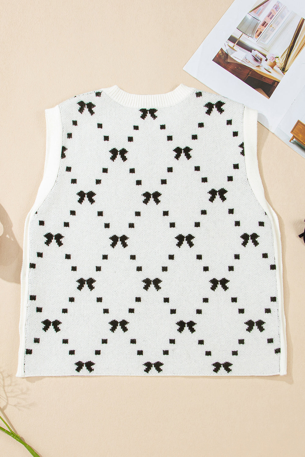 White Bow Pattern Buttoned Side Cropped Sweater Vest - My Store