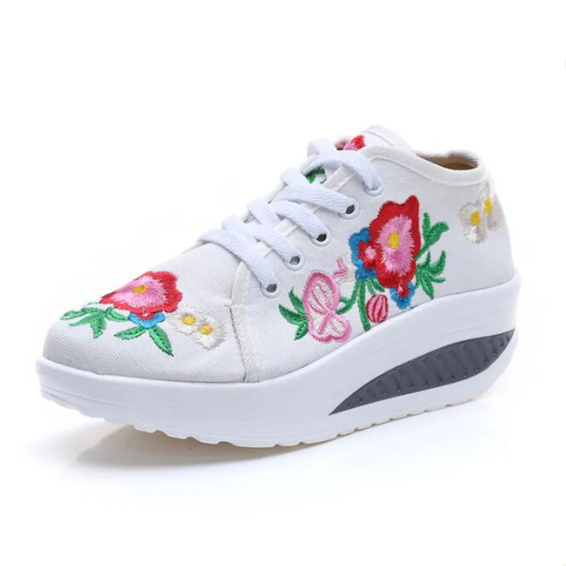 Fashion Floral Embroidery Women Sneakers Lace Up Mid Heel Autumn Shoes for Woman Plus Size Casual Runway Comfort Walking Sneaker