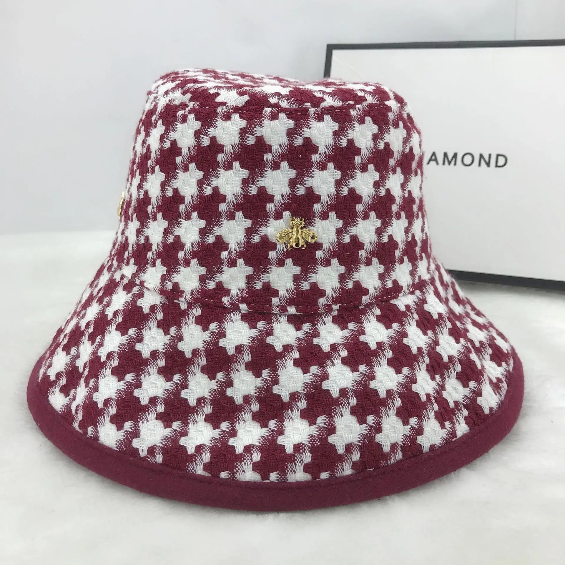 New Brand Bee Fashion Fisherman Women Hat Spring Autumn Winter Lattice Hat Black Plaid Hats Female Tweed Plaid Bucket Hats