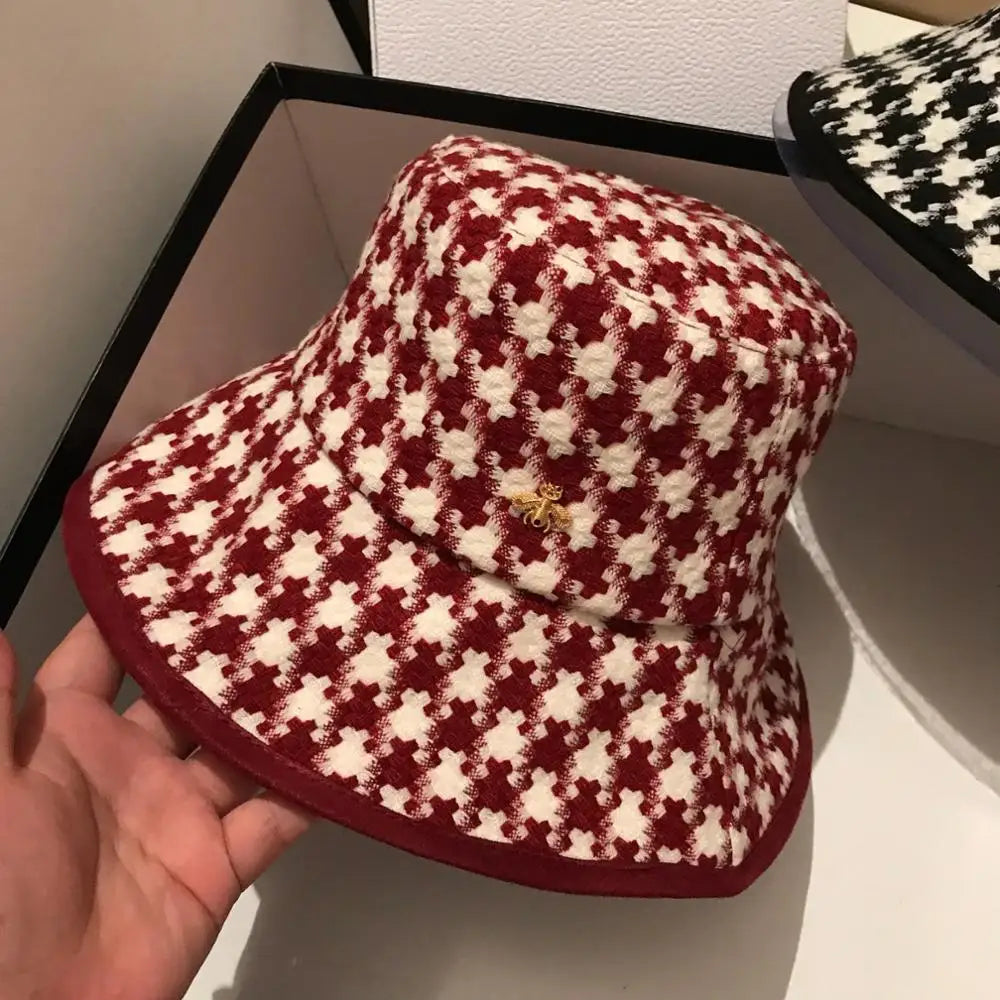 New Brand Bee Fashion Fisherman Women Hat Spring Autumn Winter Lattice Hat Black Plaid Hats Female Tweed Plaid Bucket Hats