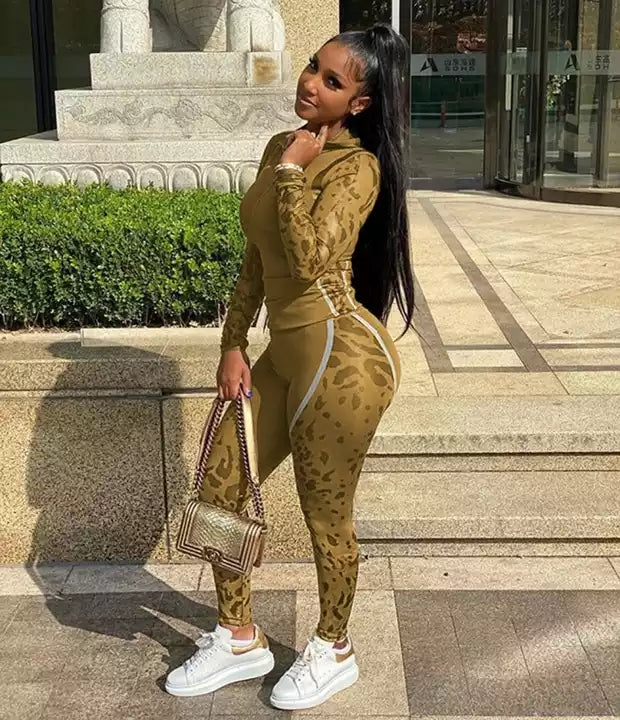 Plus Size Women's Activewear Fitness Exercise Two Piece Camo Suit Top Leggings Patchwork 2 Piece Set