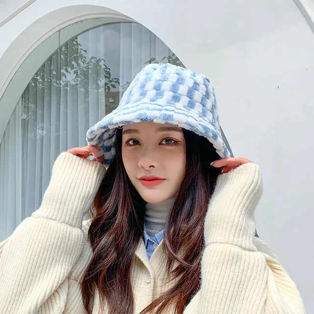 Wholesale Thicken  Fashion Checker Hats for Women Warm Winter Hats Fur Bucket Hat