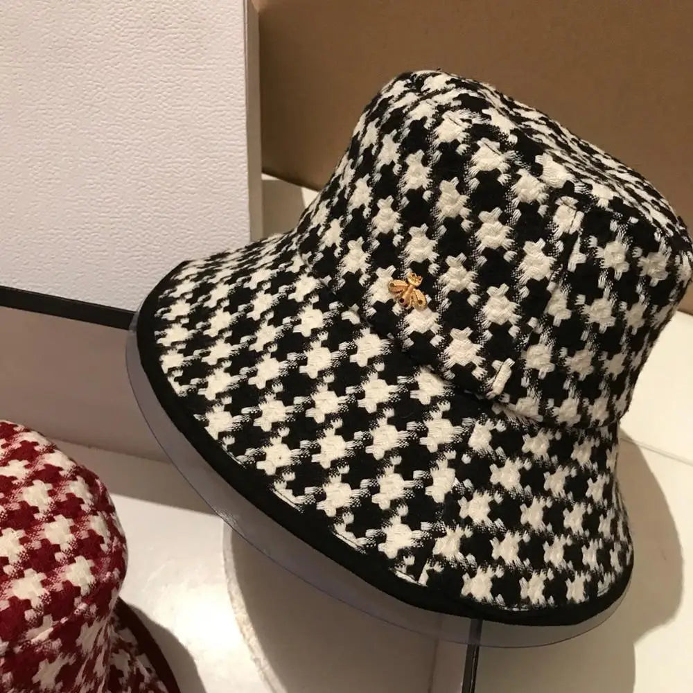 New Brand Bee Fashion Fisherman Women Hat Spring Autumn Winter Lattice Hat Black Plaid Hats Female Tweed Plaid Bucket Hats