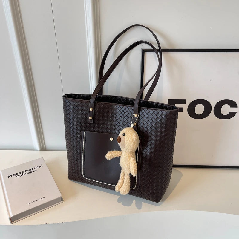 Factory Wholesale Large Tote Handbags Young Lady Cute Handbag Women Popular Design Woven Handbags