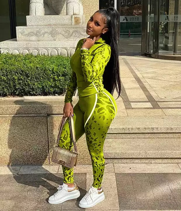 Plus Size Women's Activewear Fitness Exercise Two Piece Camo Suit Top Leggings Patchwork 2 Piece Set