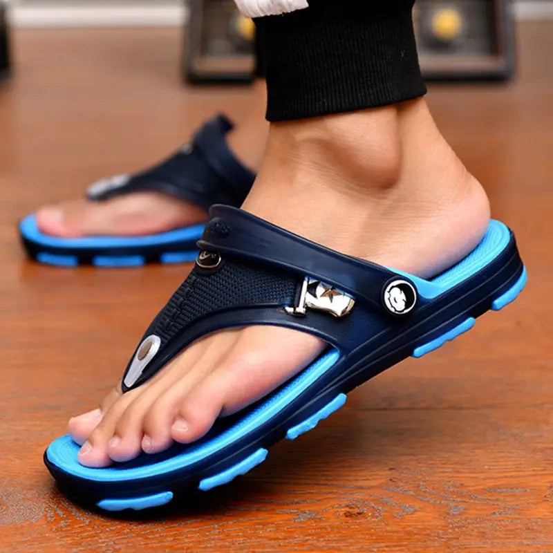 Latest Men's Outdoor Slippers Men's Open Toes Slippers  Men's Beach Shoes Flip-Flops Sandals Slippers Eva