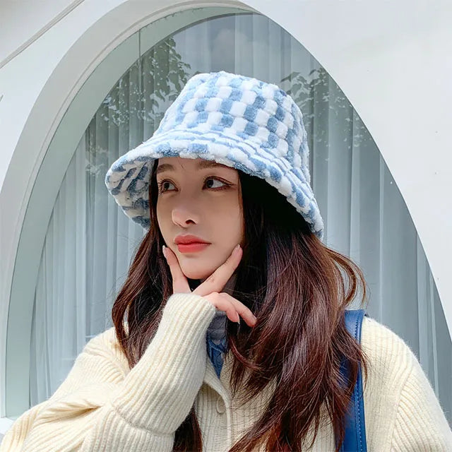 Wholesale Thicken  Fashion Checker Hats for Women Warm Winter Hats Fur Bucket Hat