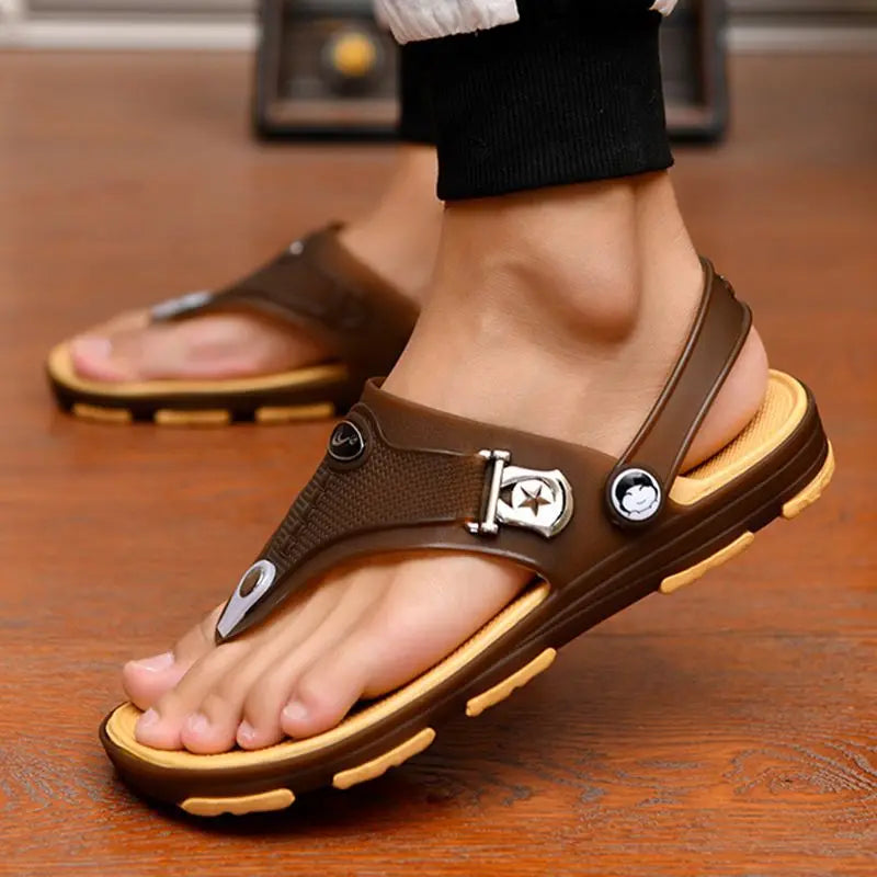 Latest Men's Outdoor Slippers Men's Open Toes Slippers  Men's Beach Shoes Flip-Flops Sandals Slippers Eva