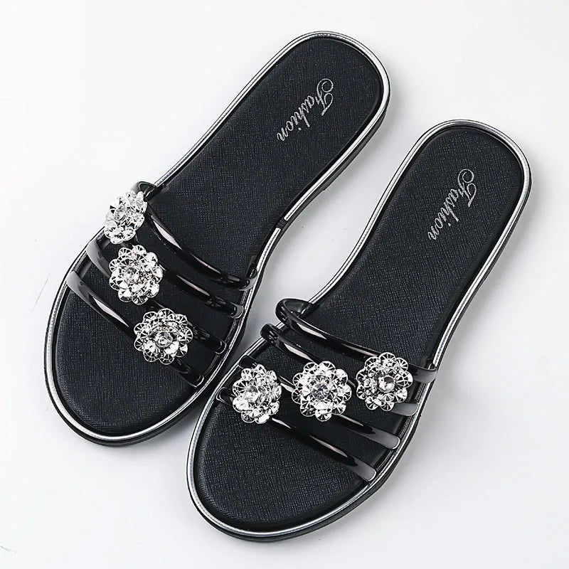 Women Indoor Outdoor Wear Casual Flip-Flops Ladies Slipper Summer Sandals New Flat Clamp Women's Shoes Light Beach Slippers