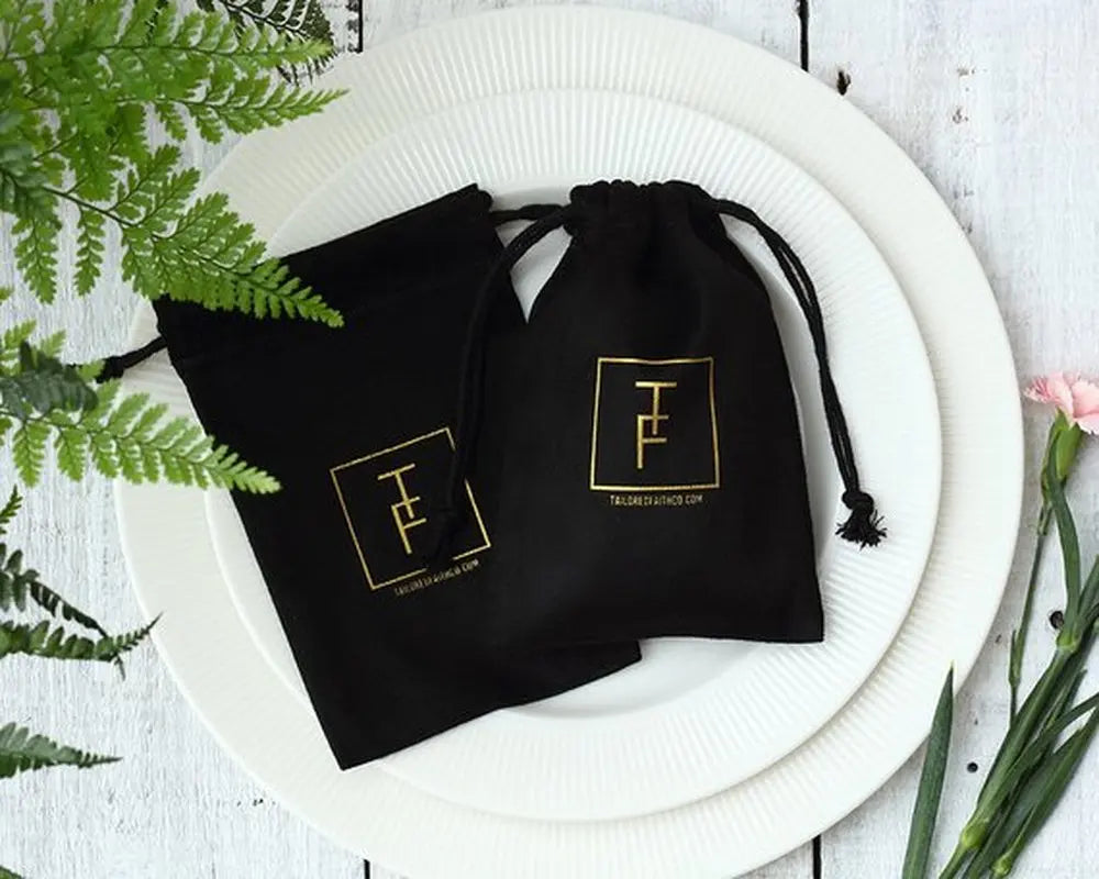 100 Black Flannel Jewellry Gift Bags Personalized Logo Velvet Jewelry Packaging Drawstring Pouches for Wedding Party Decoration