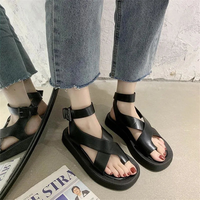 COOTELILI Women Summer Sandals Beach Sandals Fashion Flats Shoes  New Sandal Non-Slip Flat Sandals Buckle Black and White