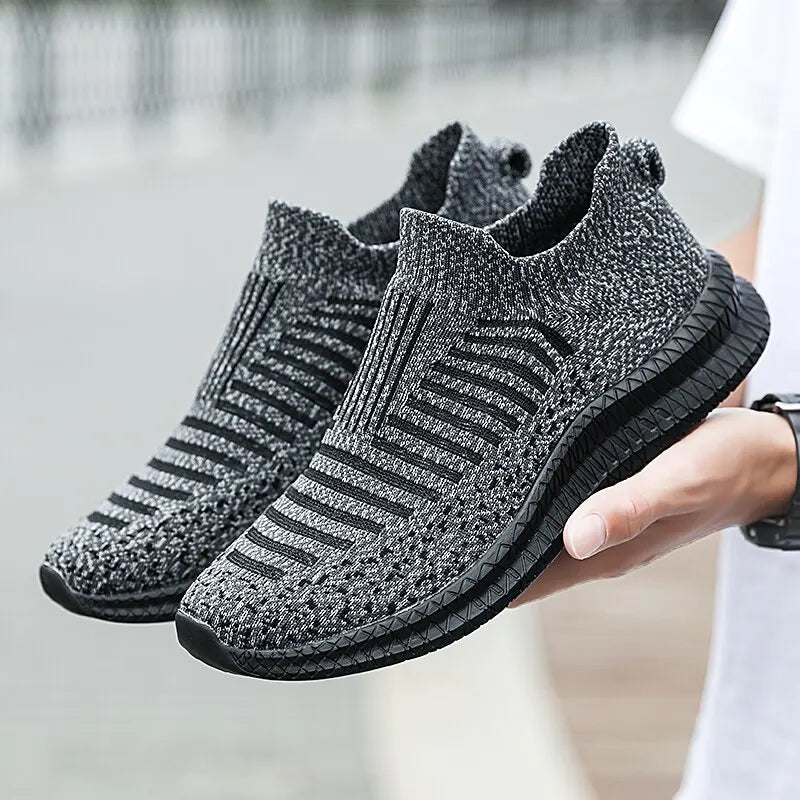 Men Shoes Breathable Men's Sneakers Comfortable Running Shoes Tenis Outdoor Slip on Walking Sneakers Sock Jogging Shoes