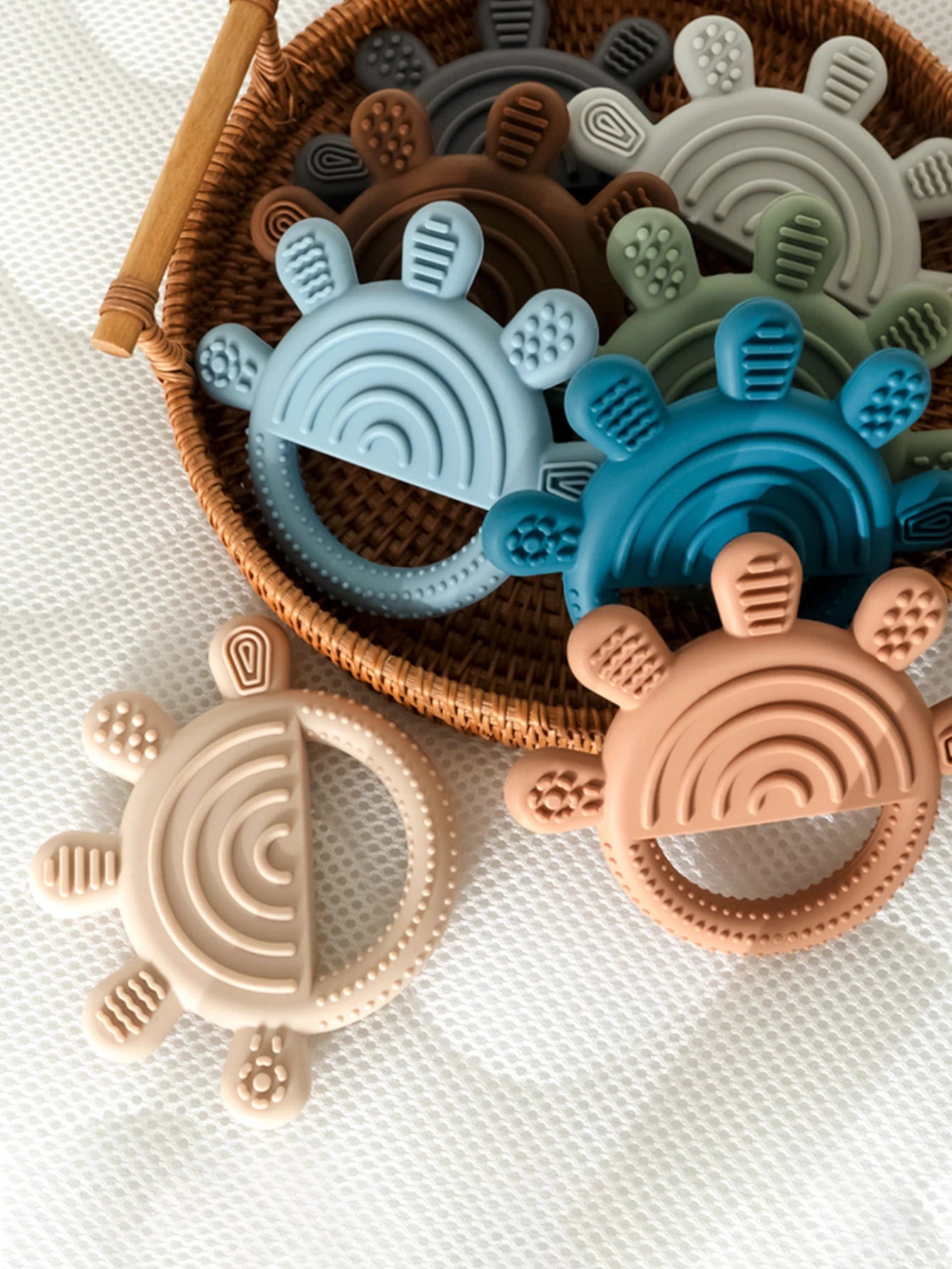 1PC Baby Silicone Teether Toys Cartoon Sun Shape Teethers for Baby Chewing Training Baby Toys Nursing Baby Accessories