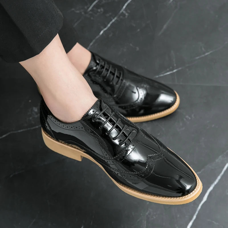 Mens Shoe Gold Patent Leather Luxury Fashion Groom Dress Wedding Shoes for Men Designer Italian Style Oxford Shoes Free Shipping