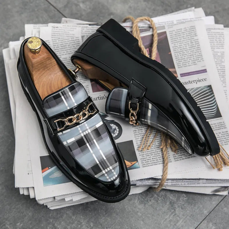 New High Quality Italian Shoe for Men Loafers Casual Men Shoes Luxury Leather Slip-On British Style Striped Soft Shoes Moccasins