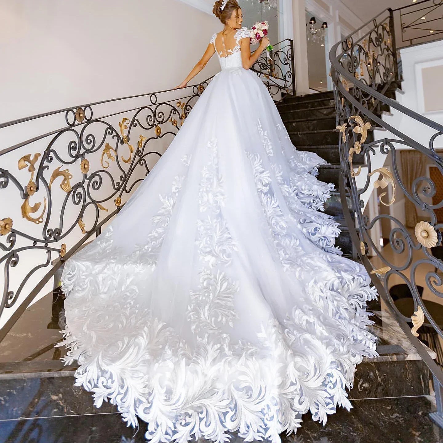 Exquisite O-Neck Princess Wedding Dresses Short Sleeves Ball Gown Bridal Dress Sparkly Appliques Wedding Gown for Bride 2025 - My Store