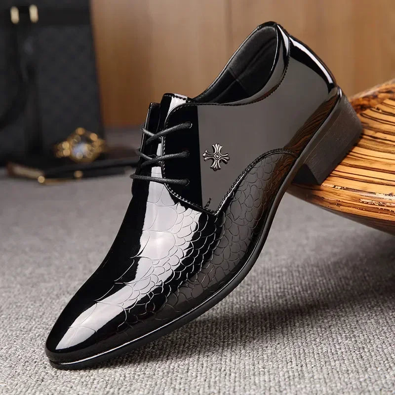 Oxford Shoes for Men Luxury Patent Leather Wedding Shoes Office Slip on Men Work Shoe New Pointed Toe Derbies Sapatos Masculinos