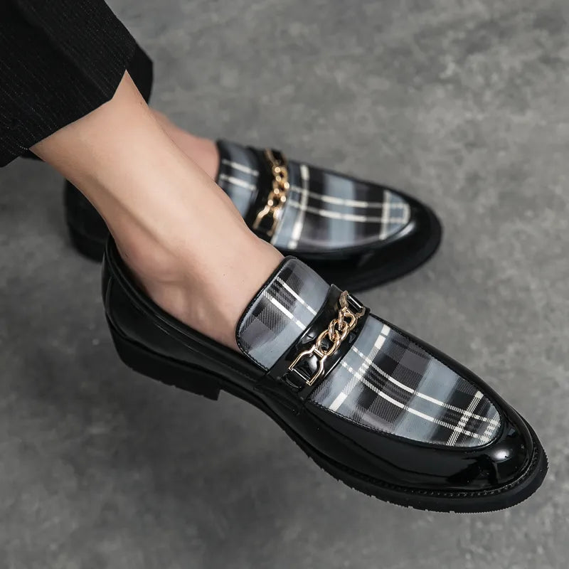 New High Quality Italian Shoe for Men Loafers Casual Men Shoes Luxury Leather Slip-On British Style Striped Soft Shoes Moccasins